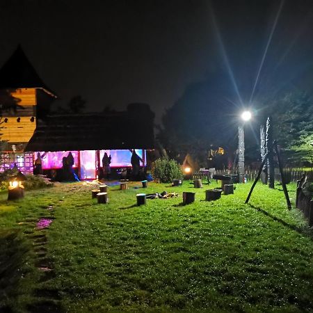 Hotel Gród Pędzików Chęciny Exterior foto