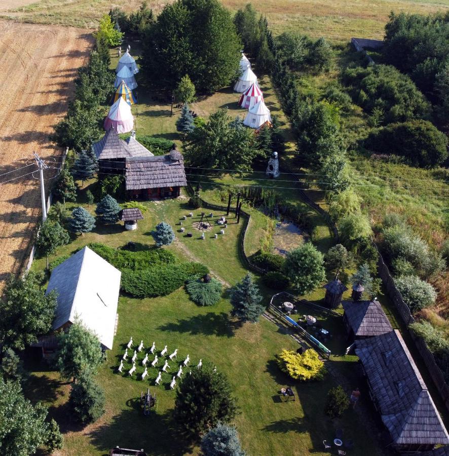 Hotel Gród Pędzików Chęciny Exterior foto