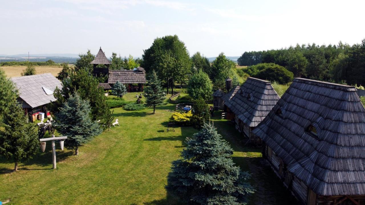 Hotel Gród Pędzików Chęciny Exterior foto