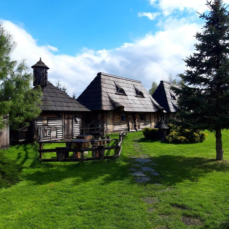 Hotel Gród Pędzików Chęciny Exterior foto